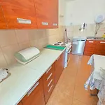 In 5484 Apartament