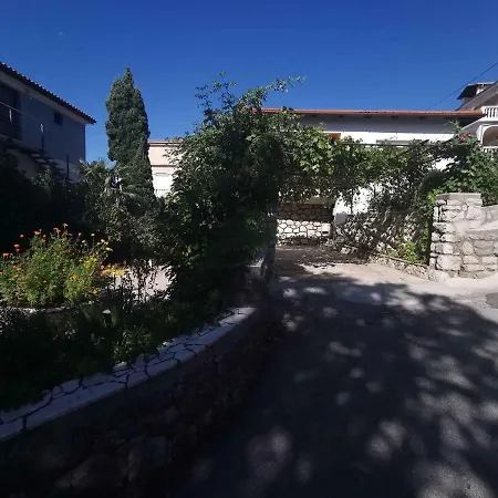 In 5484 Apartment Crikvenica