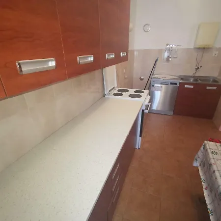 In 5484 Apartment *